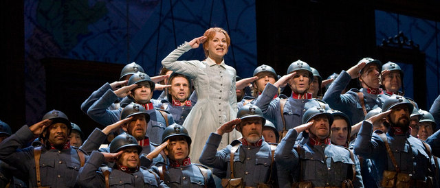 LA FILLE DU RÉGIMENT