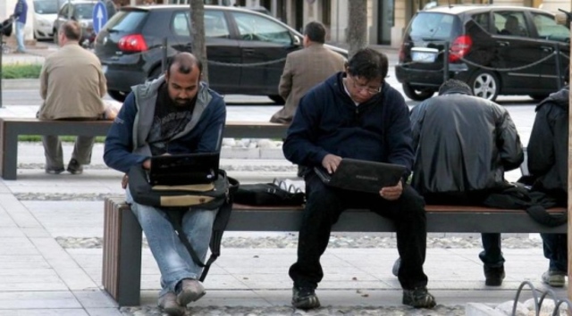 Anna Cisint (sindaco Monfalcone): sgombero spazio pubblico davanti al bar dei Cingalesi