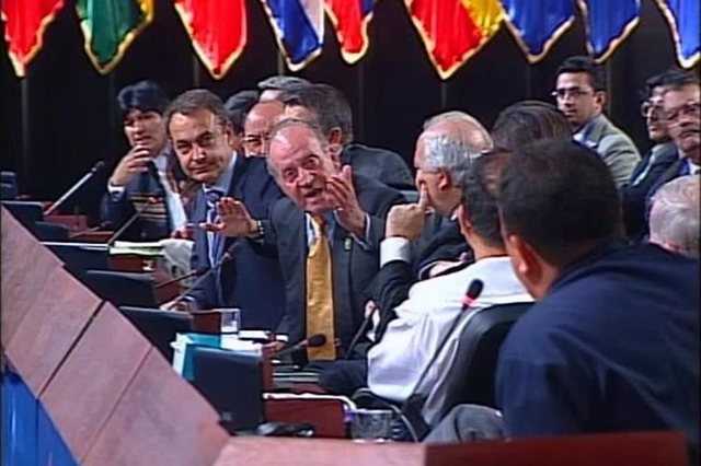 Hugo Chavez vs Juan Carlos