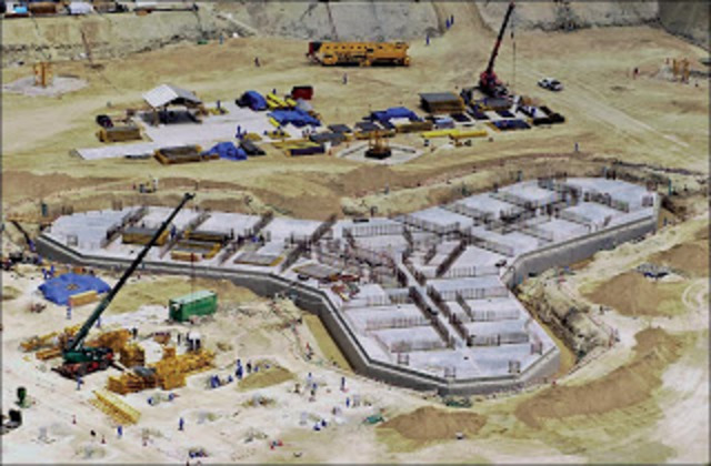 Se inician la construcción del edificio.