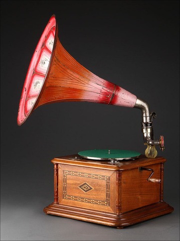 Creación del gramófono.