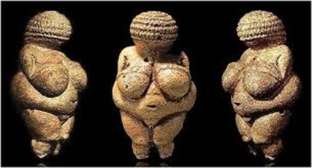 Woman from Willendorf, Paleolithic, c. 24,000 BCE
