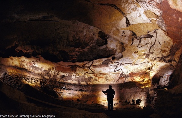 Hall of Bulls, Paleolithic, c. 15,000 BCE