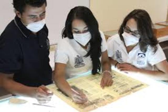 ES CONSIDERADA COMO CIENCIA DE LA INFORMACION