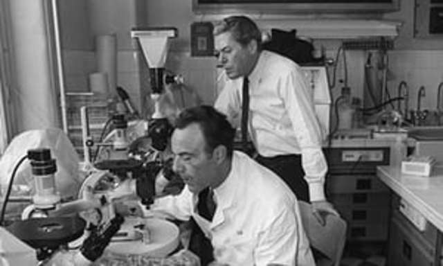 François Jacob  y Jacques Lucien Monod