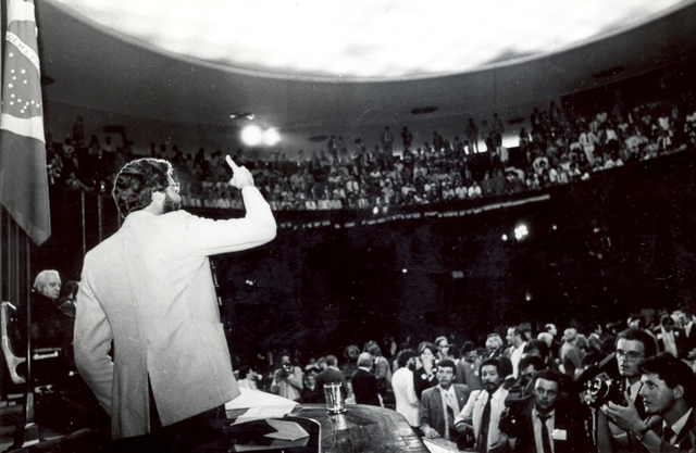 Extinção do cargo em algumas redes de ensino