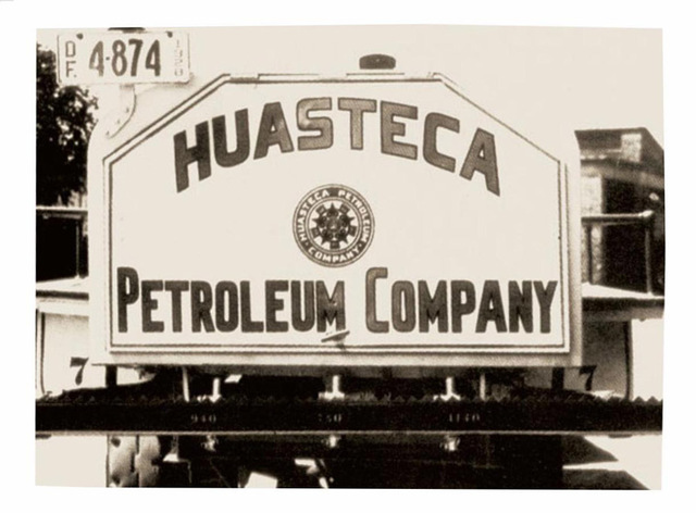 Edward L. Doheny forma La Huasteca Petroleum Company.