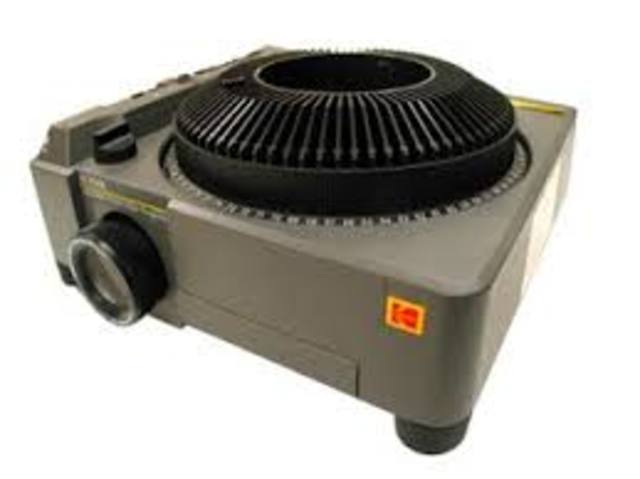 MEDIOS AUDIOVISUALES - DE IMAGEN FIJA - PROYECTOR DE DIAPOSITIVAS