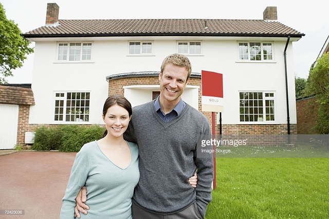 Intimacy vs. Isolation: Jenny Cohabitates