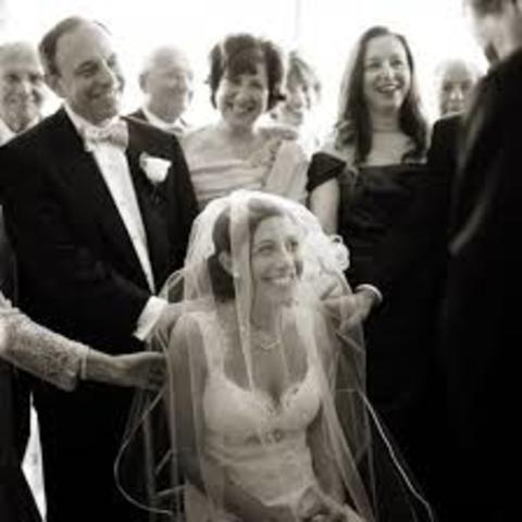 Vladek get married with Anja