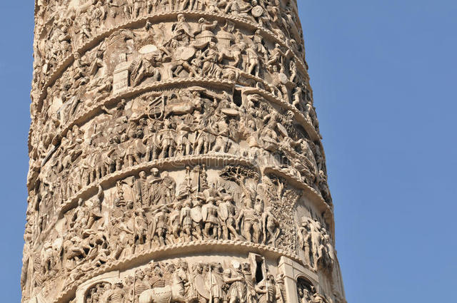 Trajan's Column by Apollodorus of Damascus : Ancient Roman (107 - 113 AD)