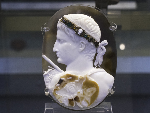 Blacas Cameo : Ancient Roman (20 - 50 AD)