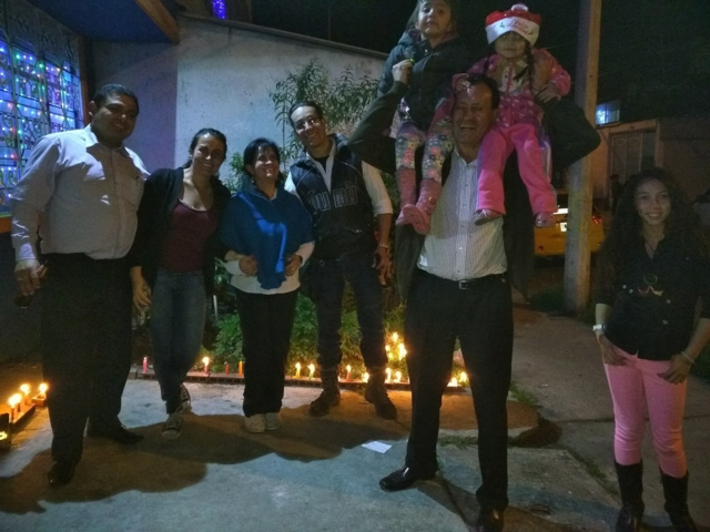 Velitas con mi familia