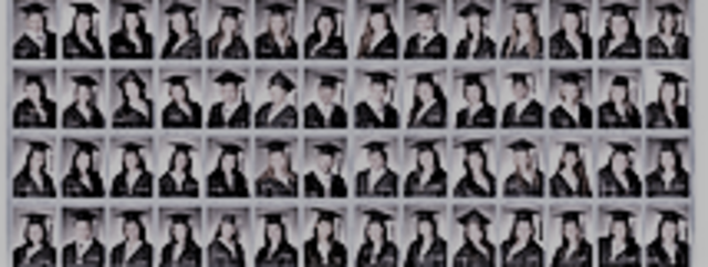 Primera promoción de graduandos de la Universidad Nacional de Panamá