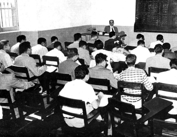 Alumnos de escuelas privadas realizan exámenes de admisión