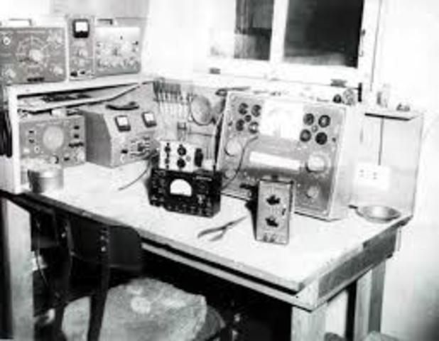 Llegada de los primeros equipos  de procesamiento Procesamiento por lotes