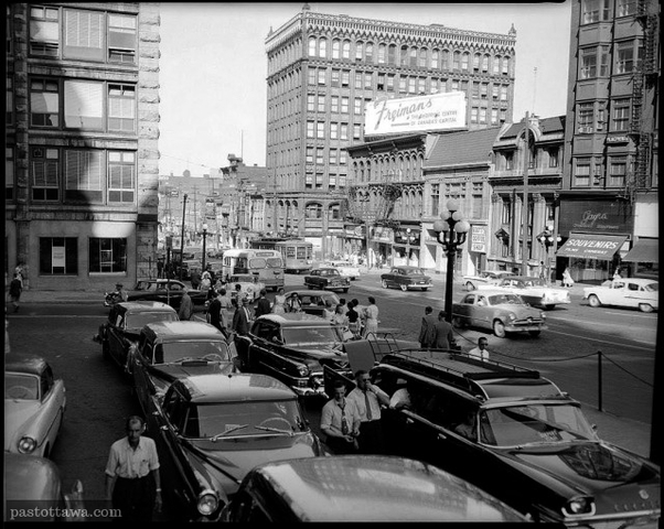 La Oficina Scout Mundial se traslada a Ottawa, Canadá.