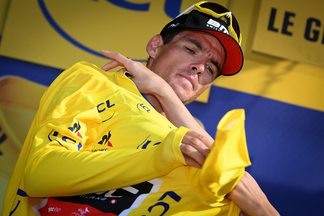 Greg Van Avermaet revet le maillot jaune