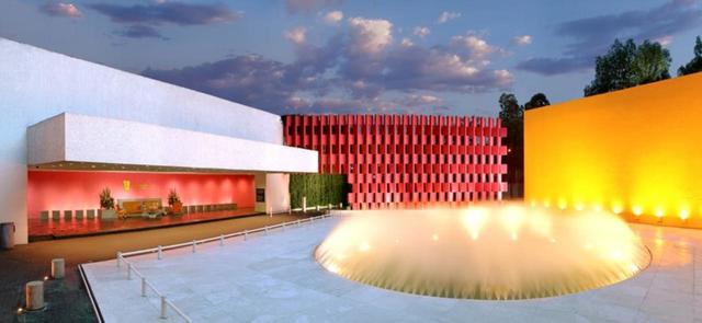 Obra - Hotel Camino Real - México