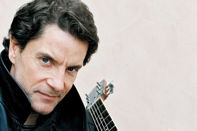 F. Cabrel (1953- ) : L'Encre de tes yeux