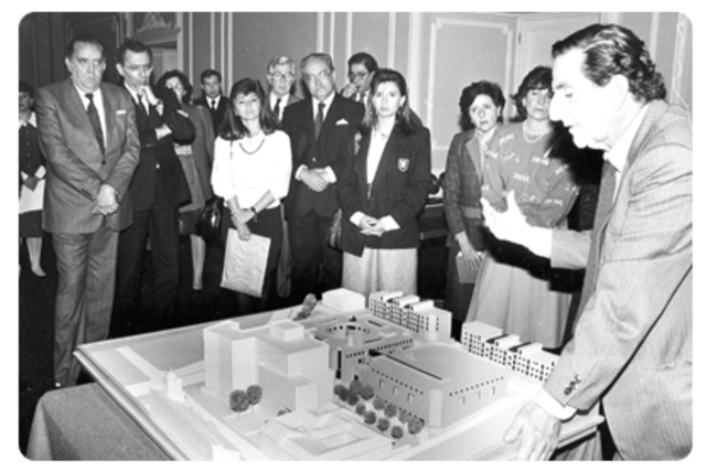 contratación del Doctor Luis María Cuervo