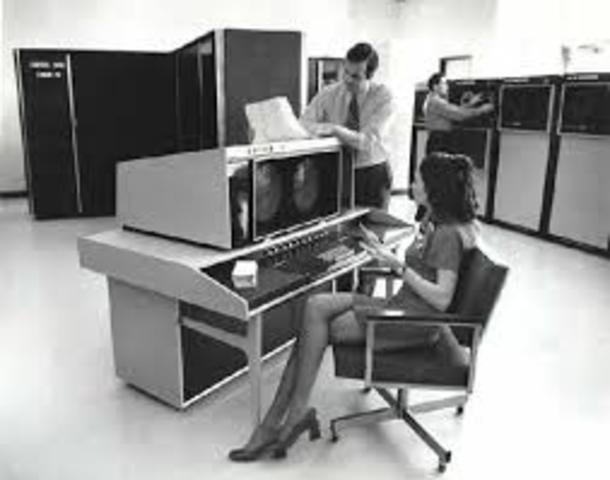 Main Frame Computer (1952)