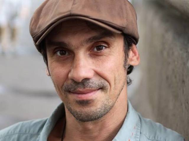 Manu Chao (1961- ) : Sénégal Fast Food