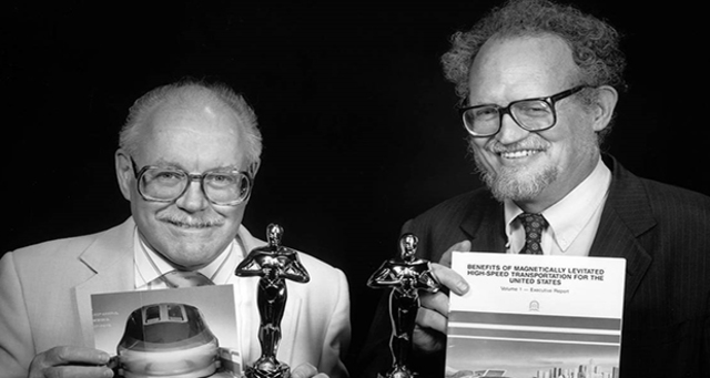 James R. Powell y Gordan T. Danby