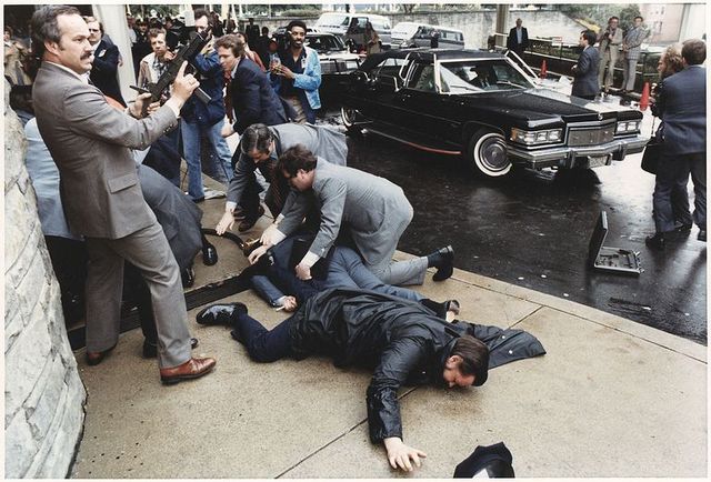Assassination attempt on Reagan