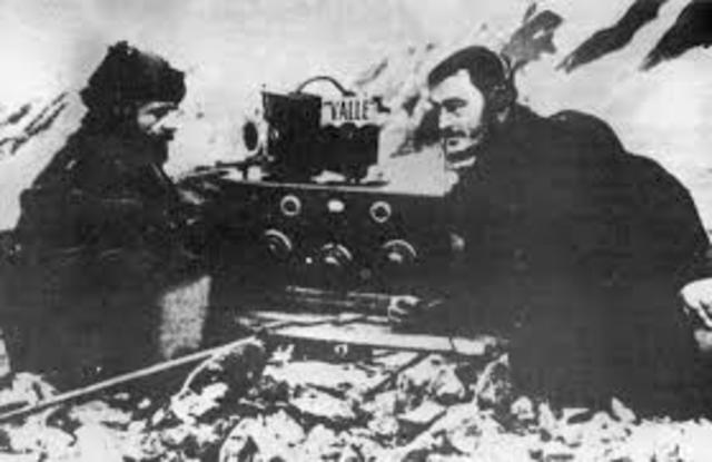 PRIMER ENLACE DE COMUNICACIONES