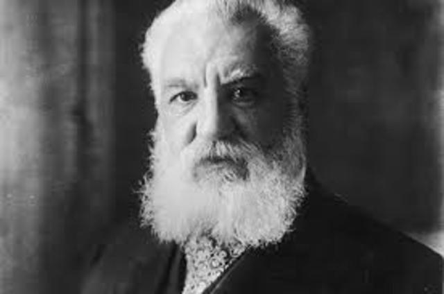Se realiza la primera transimisión telefónica por Alexander Graham Bell