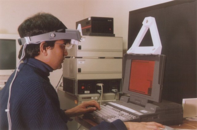 Prototipo KARMA (Knowledge-based Argumented Reality for Maintenace Assistance)