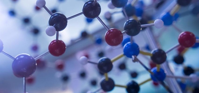 Que Invento Linus Pauling?