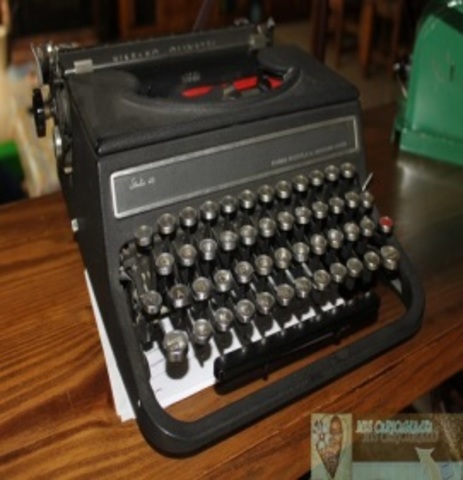 CREACIÓN DE LA MAQUINA DE ESCRIBIR