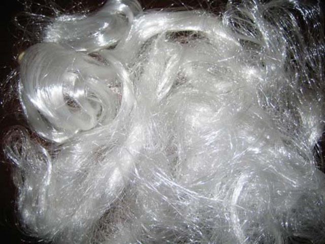 Descubrimiento de fibras sinteticas