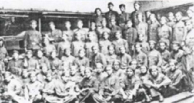 EL PRIMER CONTINGENTE DE GRUMENTES