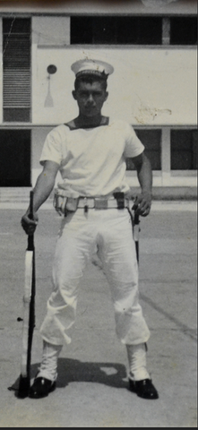 PRIMER UNIFORME DEL GRUMETE