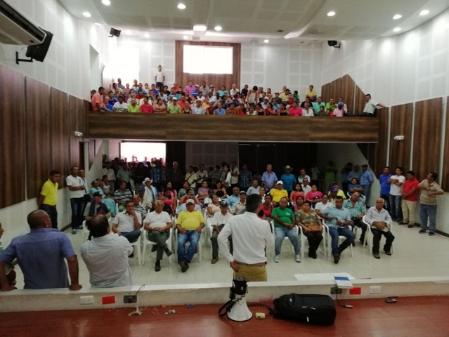 Reunión  comunidad. Proceso .elección de la Junta administradora de empresa municipal de servicios públicos(EMPOMER)