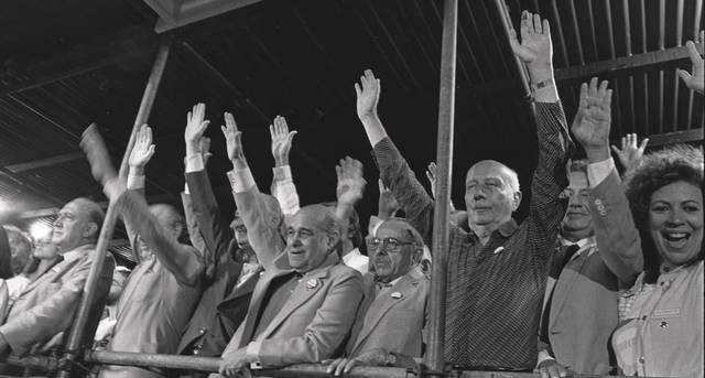 Final da Ditadura e Constituição Cidadã (1988)