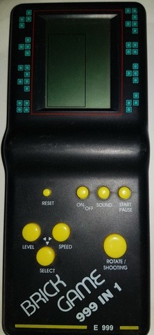 999 in 1, pero le llamaba Tetris :b