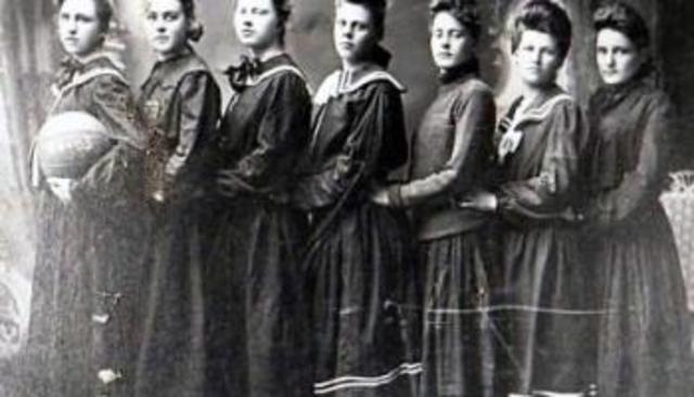 1896 el equipo de la universidad de Stanford se enfrentó a la de Berkeley