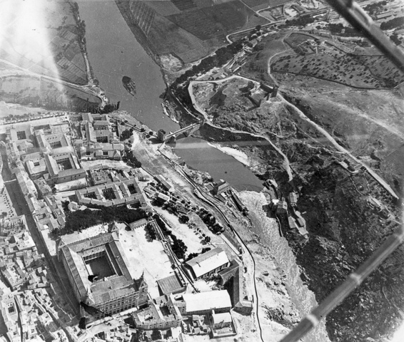 Primera Fotografía aéreas desde un aeroplano.