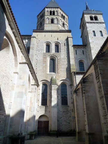 Name:Cluny Abbey. Period:Romanesque. Date:910 AD