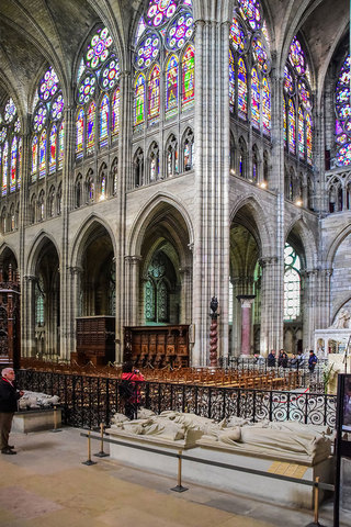Basilica of Saint-Denis / Gothic Period / 1140 - 1144 CE