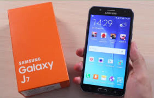 6to Celular SAMSUNG J7