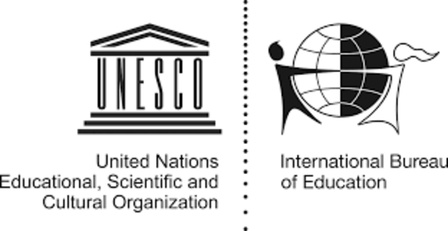 Fue nombrado director de la Oficina Internacional de Educación