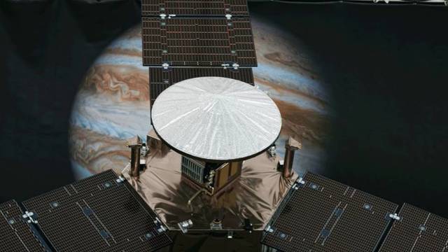 LA SONDA LLEGA A JUPITER