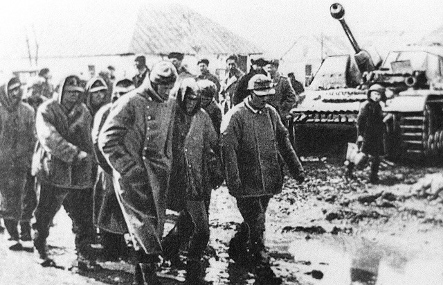 Finaliza oficialmente la rendición alemana en Rusia