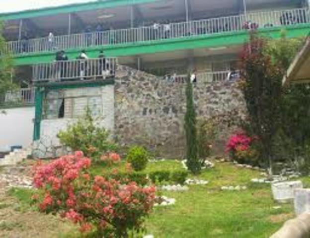 Entrada a la secundaria