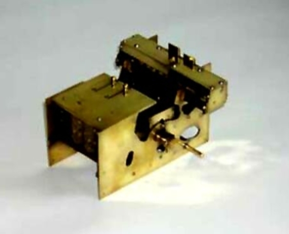 Invención de la calculadora de multiplicación directa.